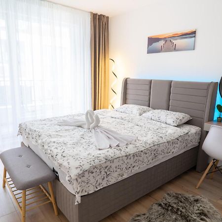New Modern & Cozy Apartment With Free Parking Varna Luaran gambar