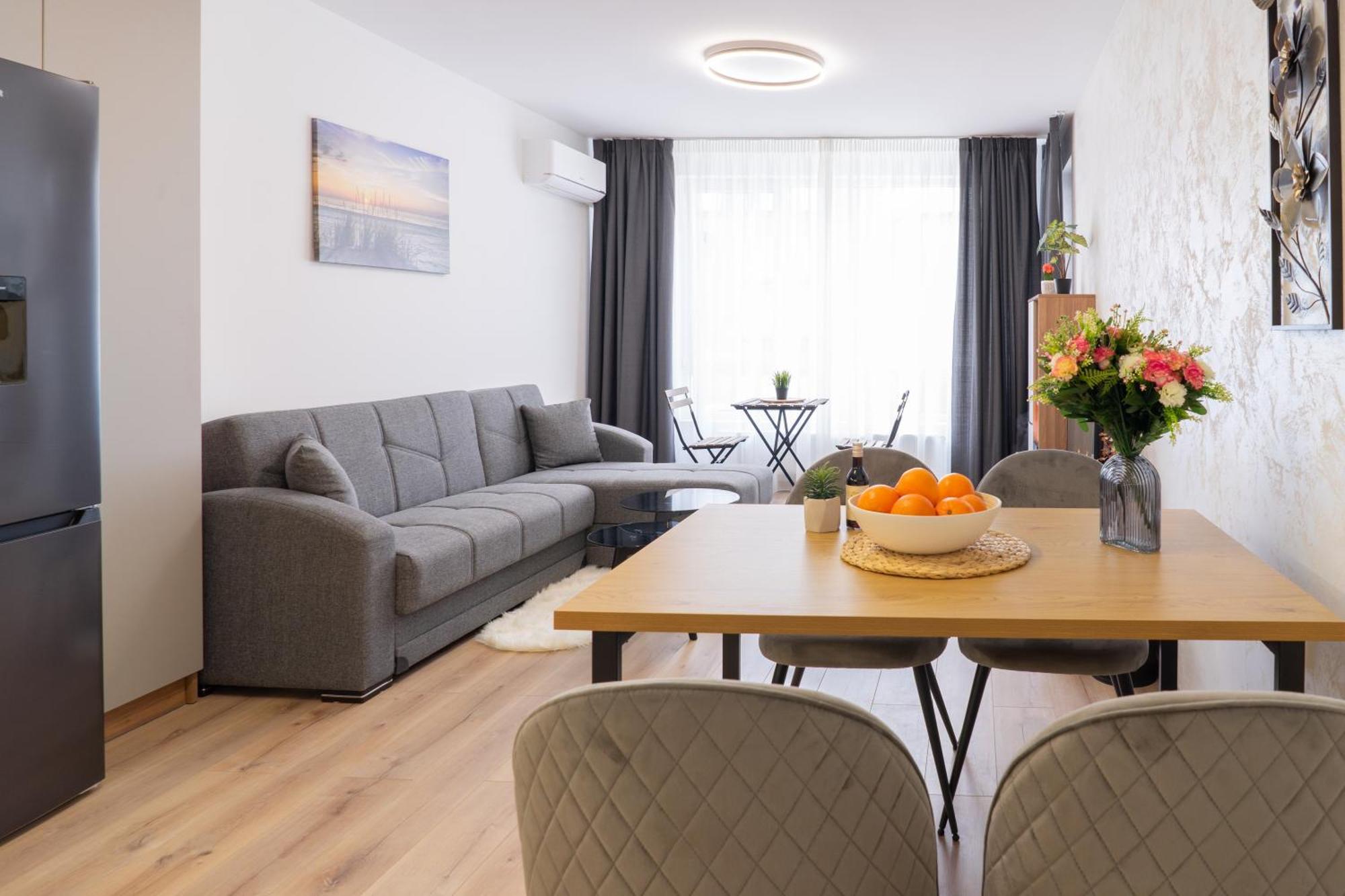 New Modern & Cozy Apartment With Free Parking Varna Luaran gambar