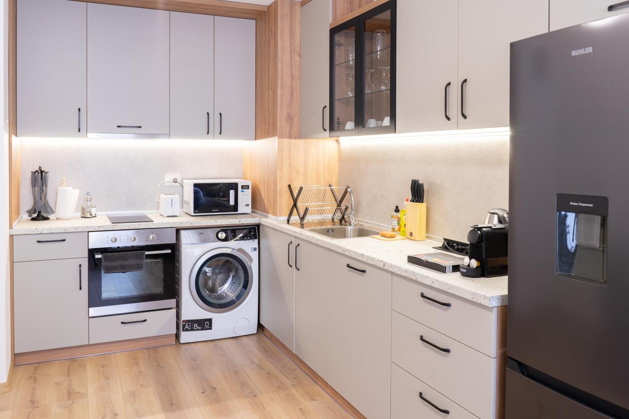 New Modern & Cozy Apartment With Free Parking Varna Luaran gambar